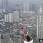 Foto: Menikmati Panorama Kota Jakarta dari Ketinggian 385 Meter