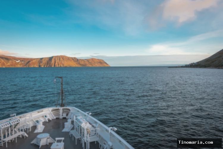 Pulau Kembar, Bertetangga Tapi Beda 21 Jam!