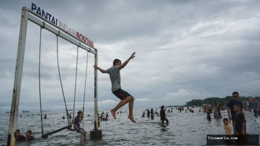 5 Kisah Seru Liburan Pantai: Teman, Keluarga & Momen Tak Terlupakan