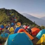 Mendaki Gunung, Beda Masa, Beda Cerita