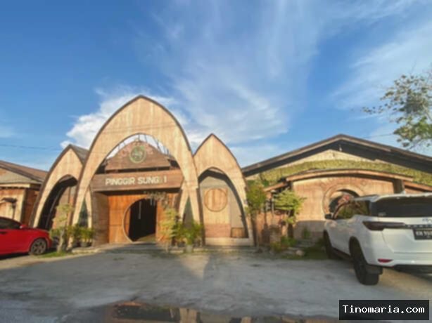 10 Tempat Makan Pinggir Sungai Sampit: View Keren, Rasa Lezat!