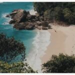 Pantai Unik di Malang: Batu Karang Instagramable, 2 Jam dari Kota!