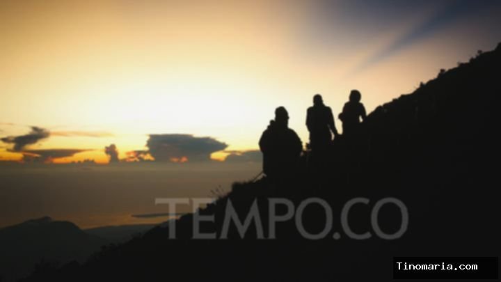 7 Gunung di Indonesia yang Banyak Didatangi Pendaki Asing
