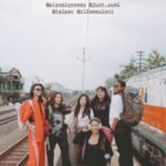 9 Potret Karin Novilda dan Sahabat Mendaki Gunung Kembang, Seru!