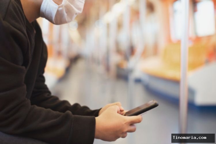 Amankan Smartphone Saat Traveling: 5 Tips Anti-Hilang & Rusak